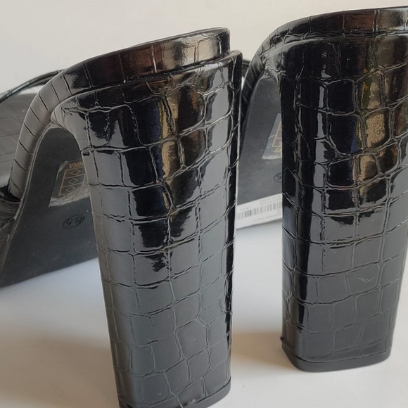 Danika high heel sandals women size 8.5 black leather print - Picture 4 of 5